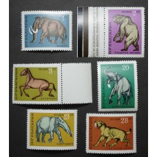 BULGARIA FAUNA SERIE COMPLETA DE ESTAMPILLAS NUEVAS MINT DINOSAURIOS